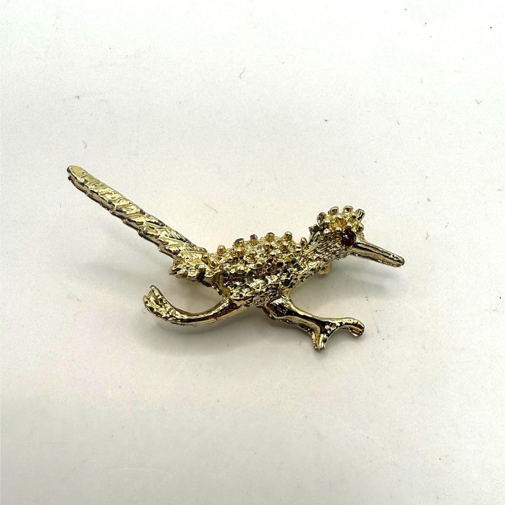 Vintage Roadrunner Bird Brooch Gold Tone Figural Bird Pin Red Rhinestone Eye